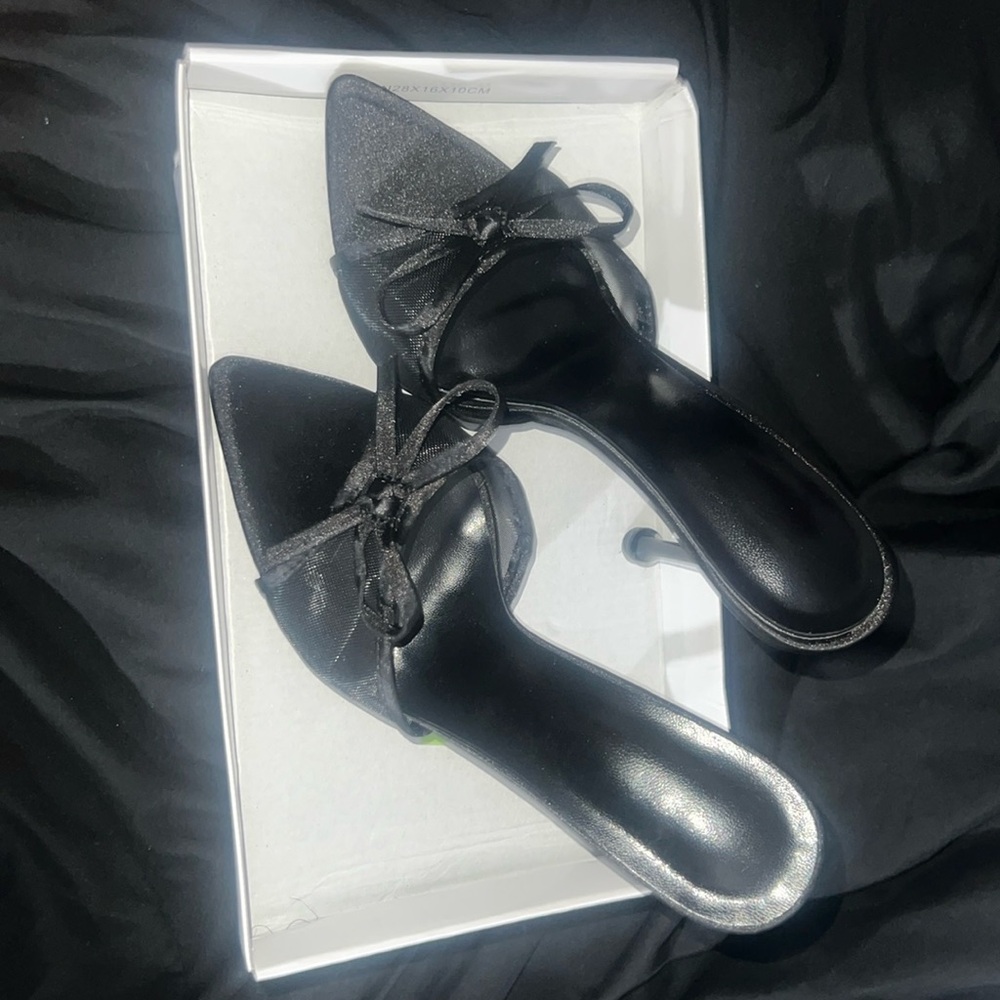 Brand new black heels!